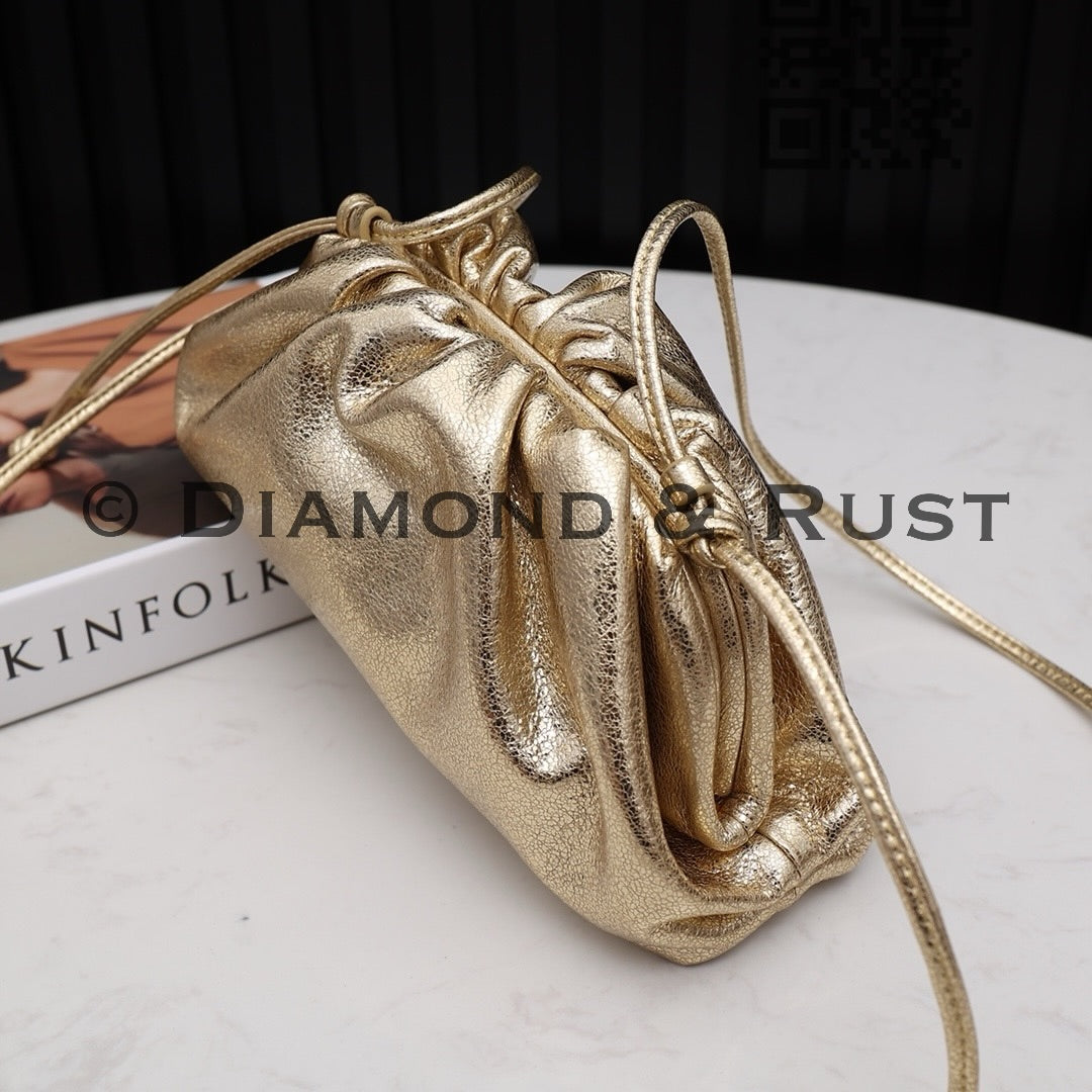 Mini Pouch Bag in Metallica #9032 Gold Distresses