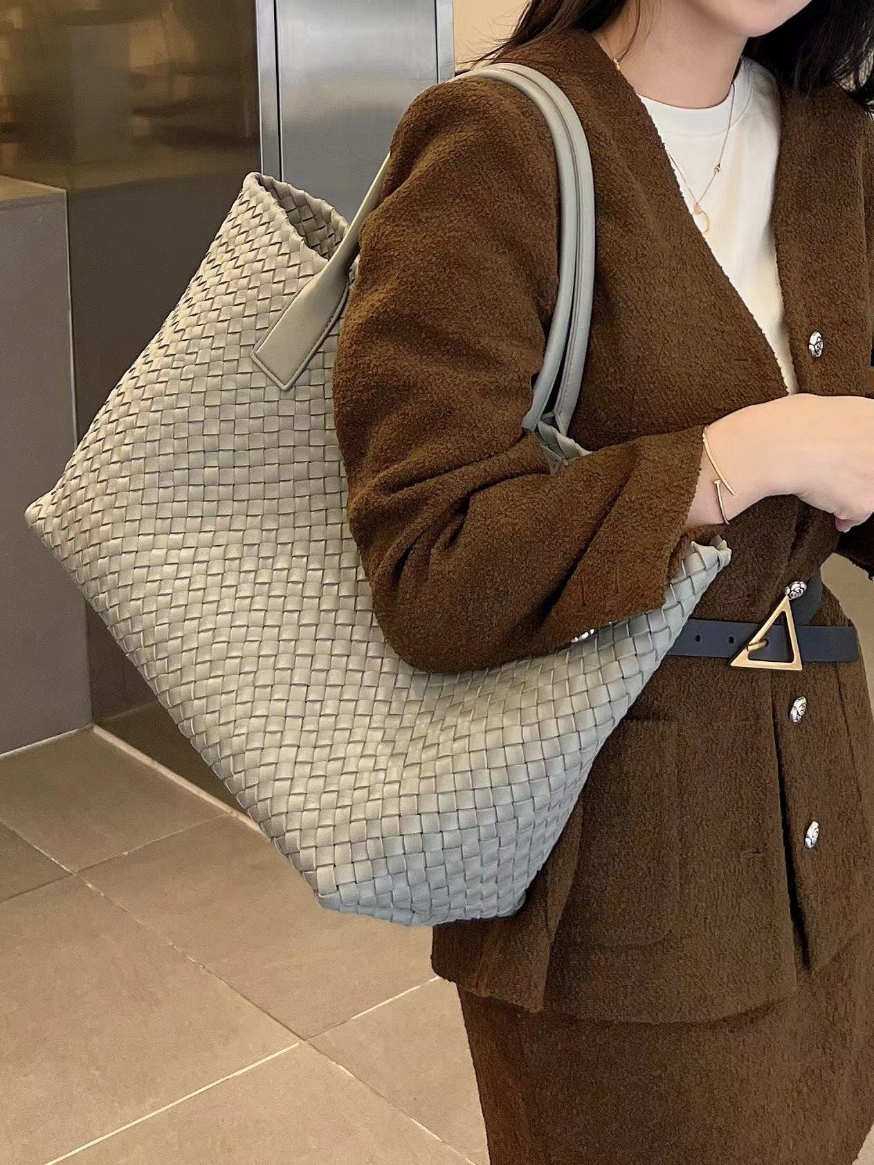 Intrecciato Large Basket Tote Bag #2234A Agate Gray