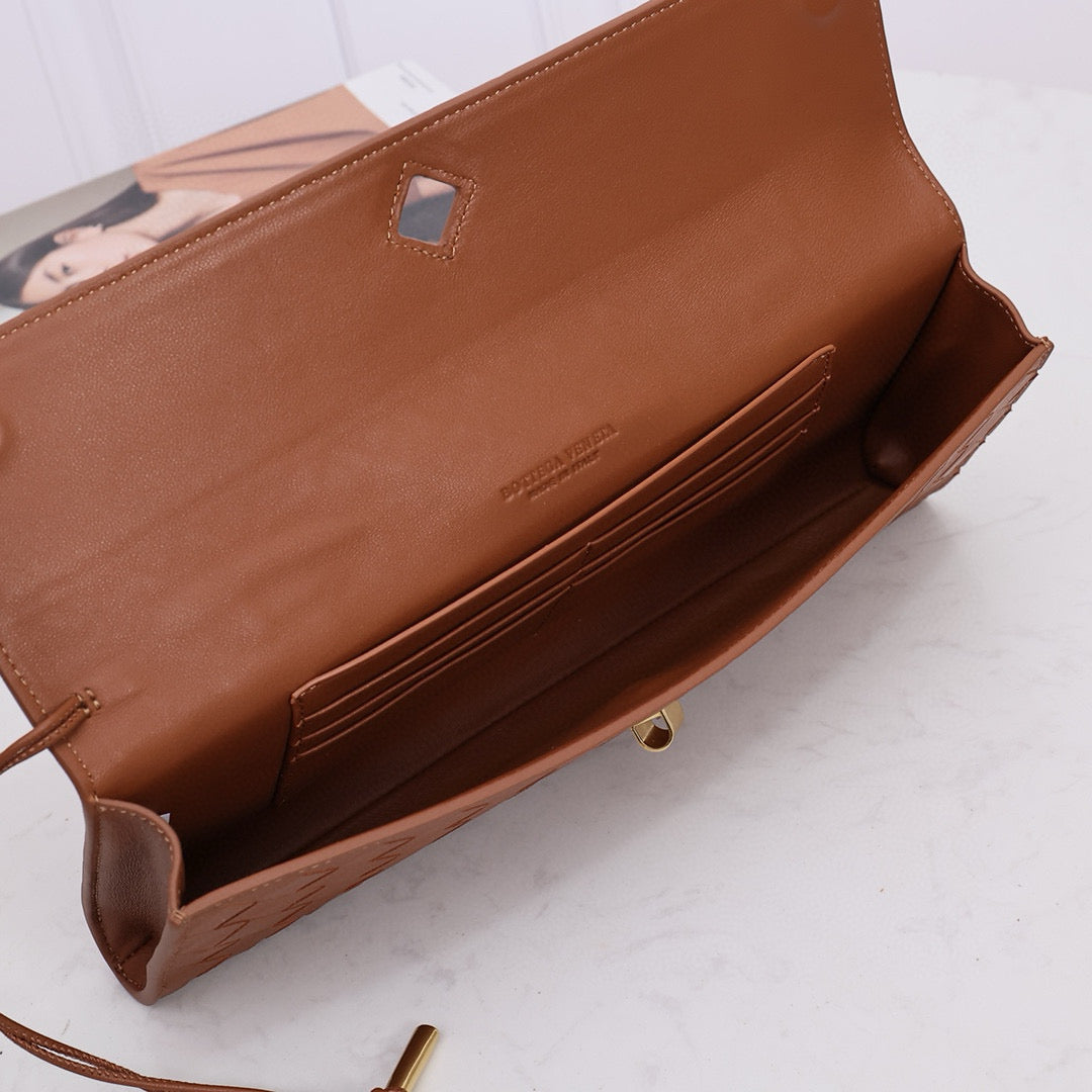 Long Clutch Andiamo Bag #2274 Wood