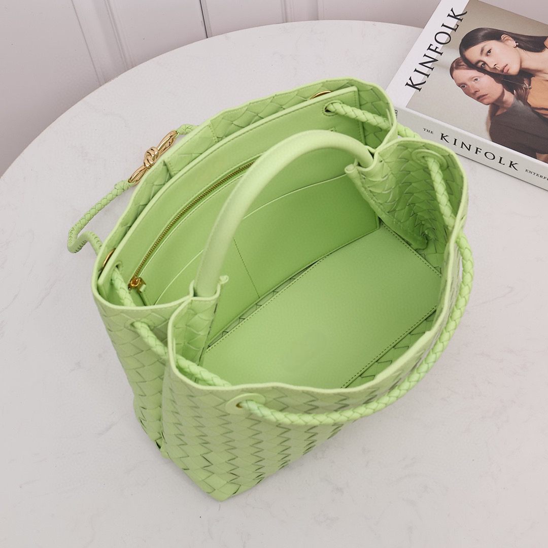 Medium Andiamo Bag #2261-1 Fennel Green