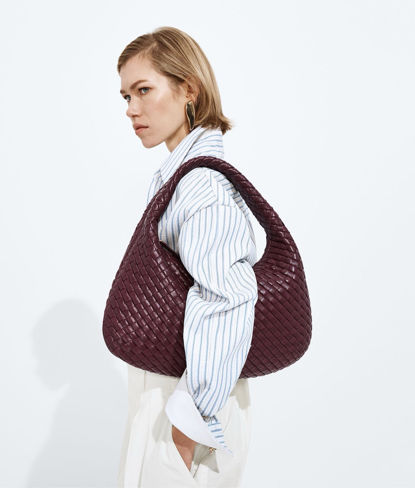 Large Veneta Shoulder Bag #2291 Wine
