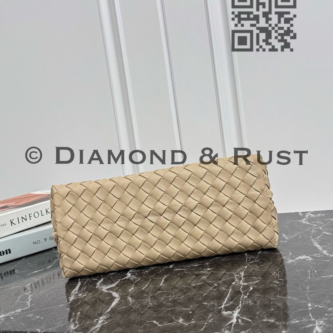Medium Andiamo Bag #2261-1 Ecru