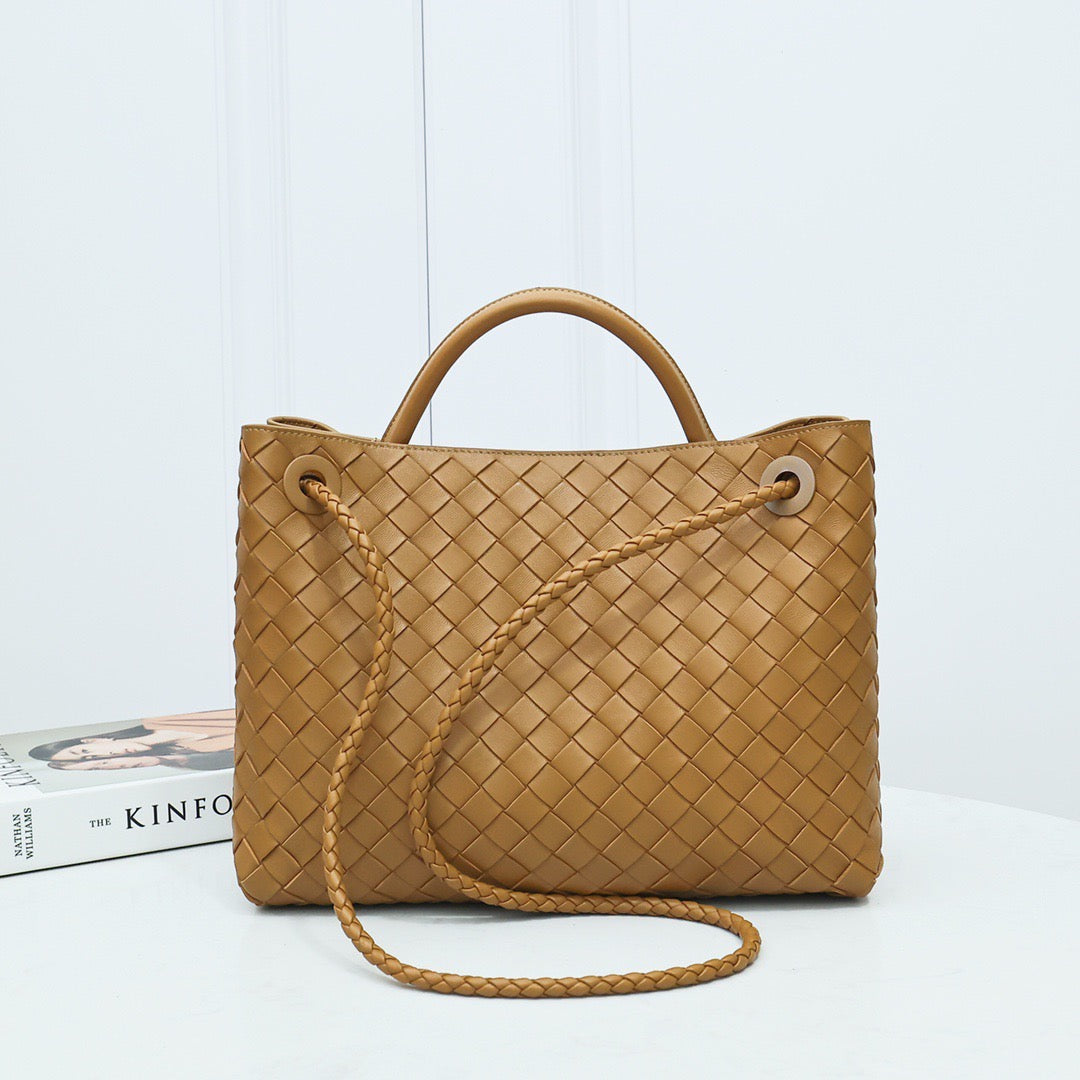 Medium Andiamo Bag #2261-1 Lighy Brown