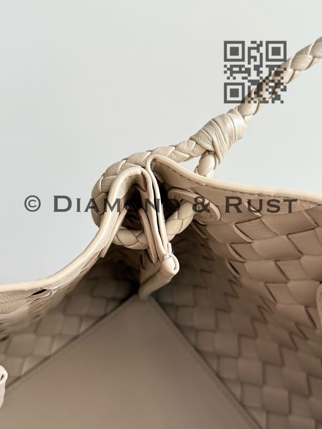 Small Parachute Chain Bag #9916 Sea Salt