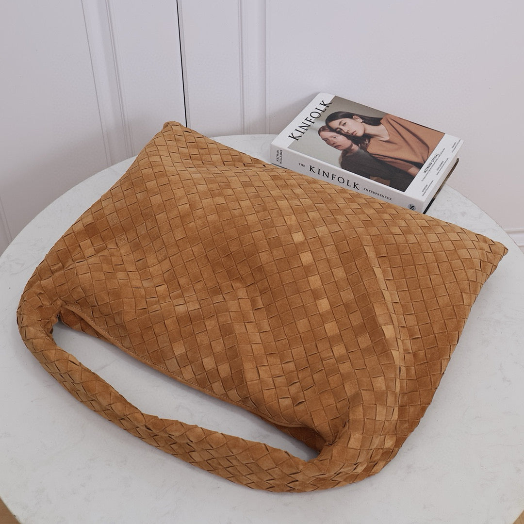 Large Hop Shoulder Bag #2269-1 Suede Caramel