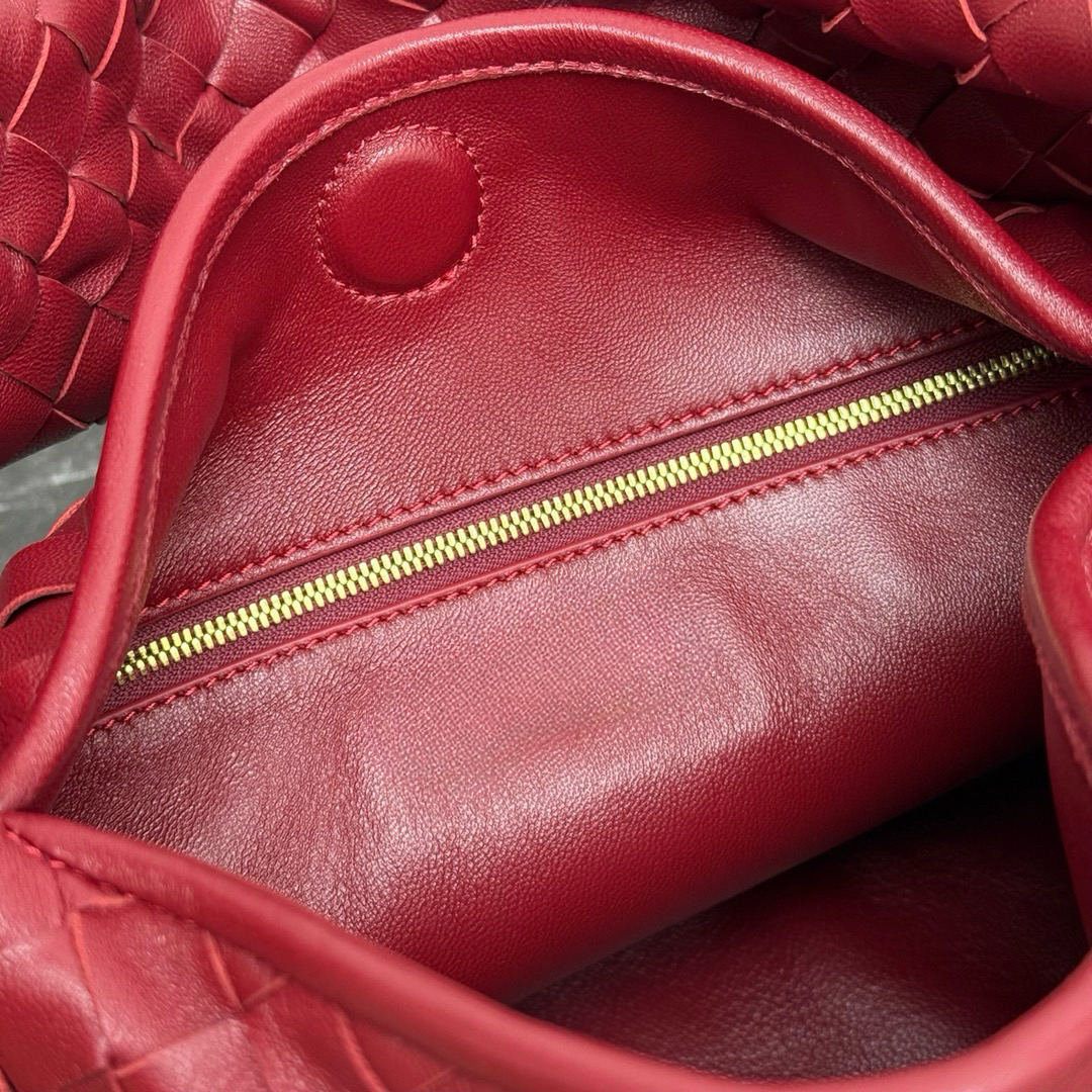 Small Hop Shoulder Bag #2269 Deep Red