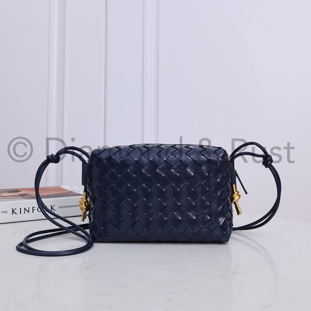 High Shine Small Loop Camera Bag #2278-1 Space
