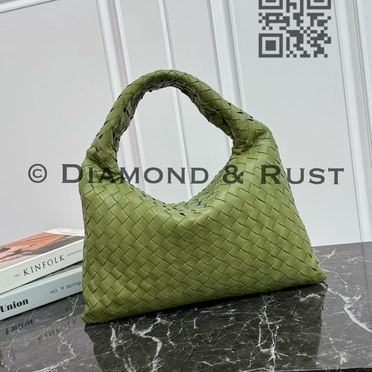 Small Hop Shoulder Bag #2269 Matcha