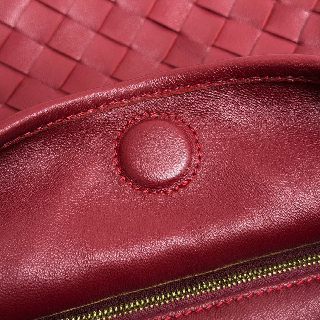 Small Hop Shoulder Bag #2269 Deep Red
