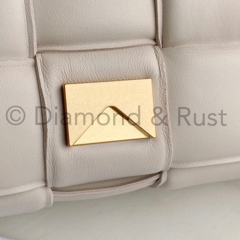 Padded Cassette Bag #6630A Chalk White