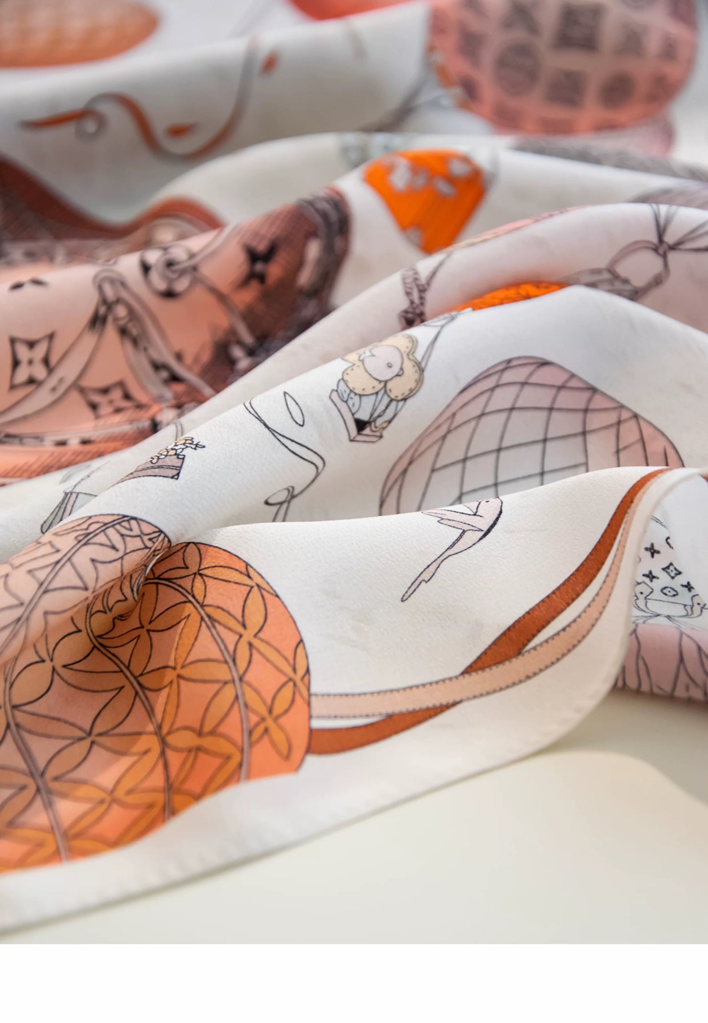 Pure-silk crêpe-de-Chine scarf 100 % mulberry silk 70cm Square Hot air balloon Monogram