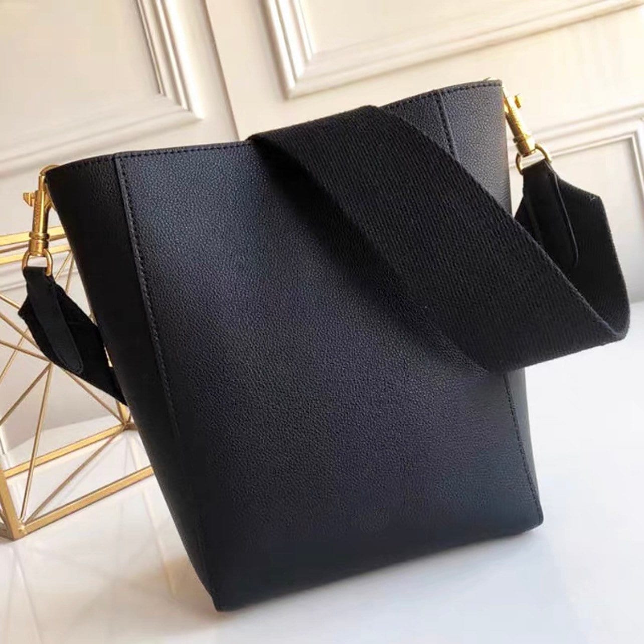 Small Genuine Cow Leather Sangle Bag