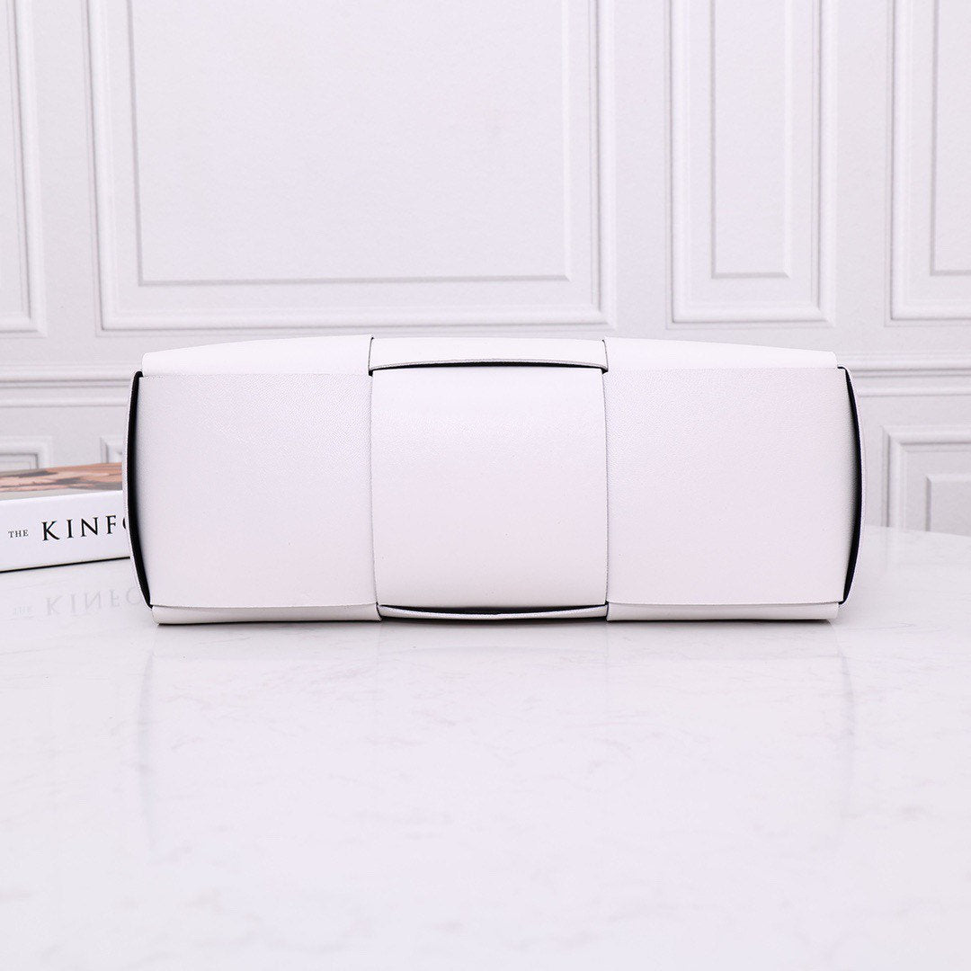 Medium Tote in Contrast Color 36cm #2218A Black-White