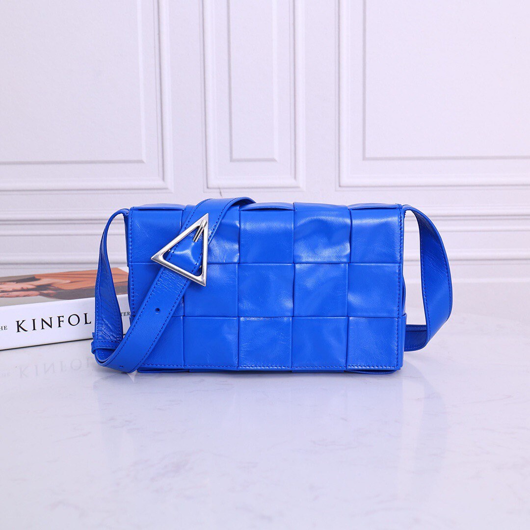 Cassette Bag Unisex in Oil Tanned Leather #2220 Multiple Colors