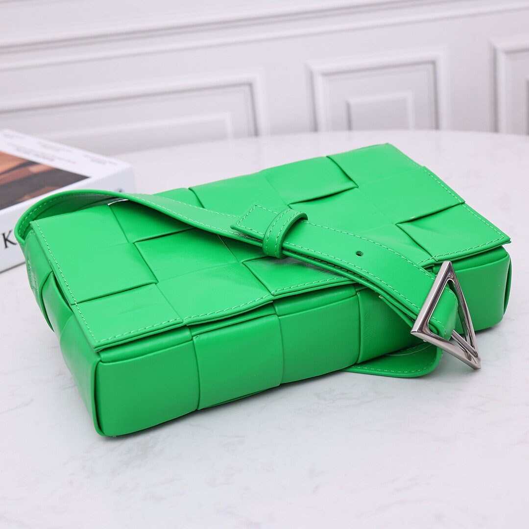 Cassette Bag Unisex in Oil Tanned Leather #2220 Multiple Colors