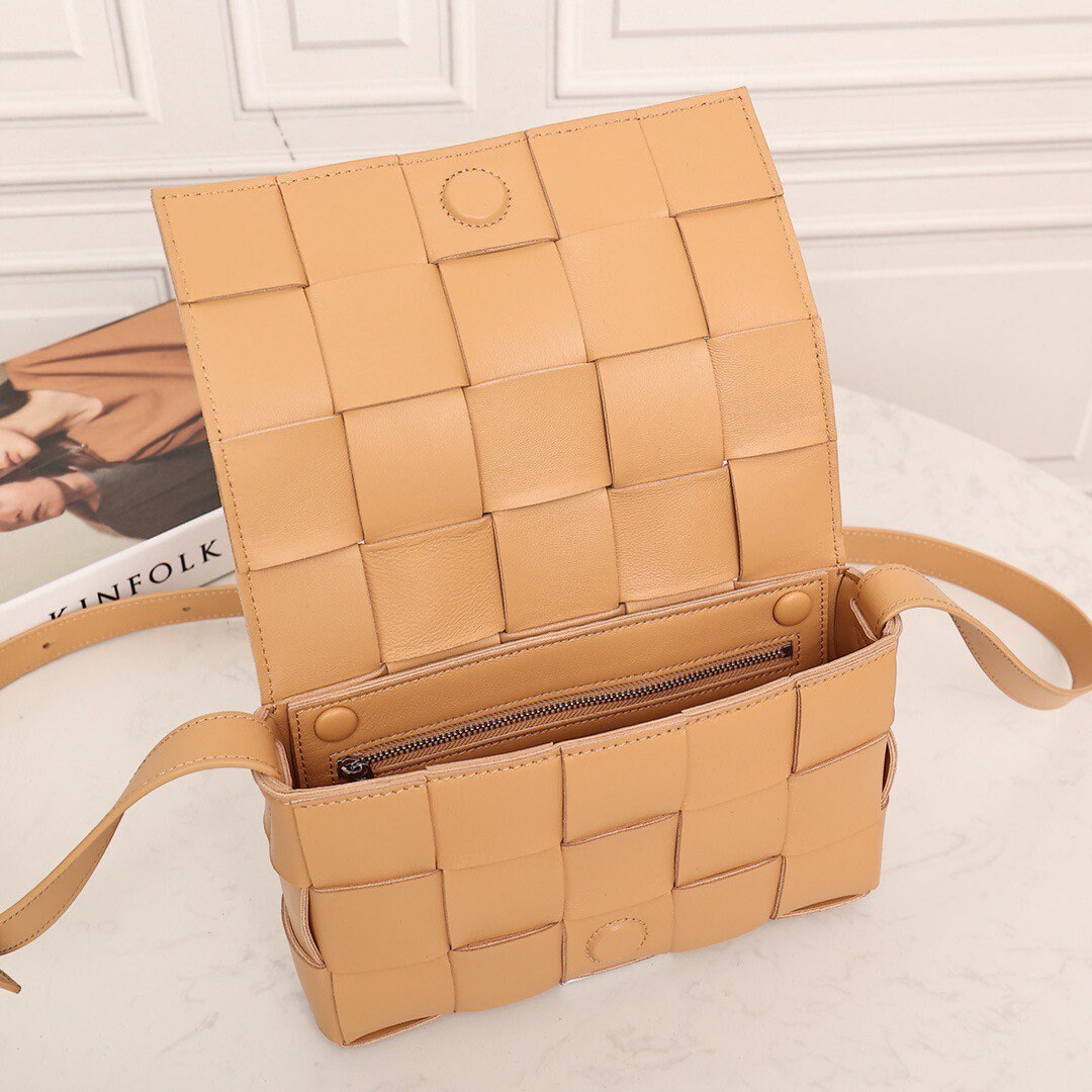 Cassette Bag #9030 Almond