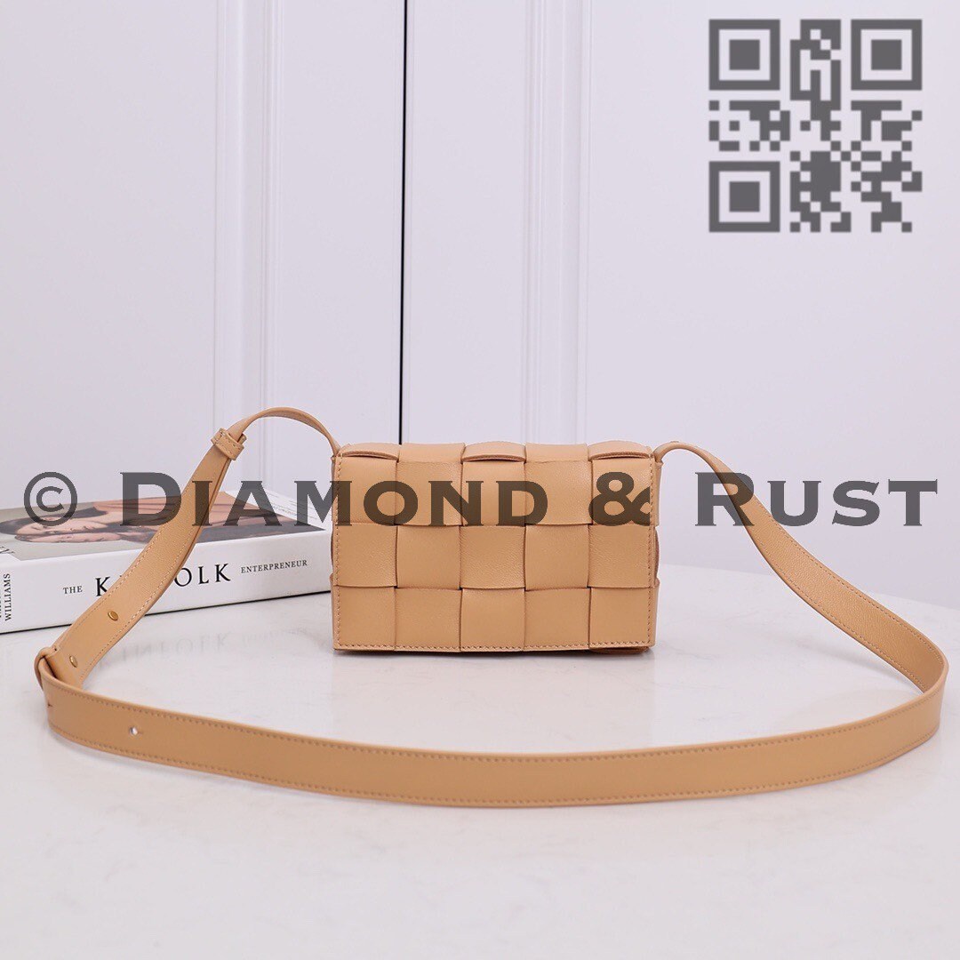 Cassette bag #2253 Almond