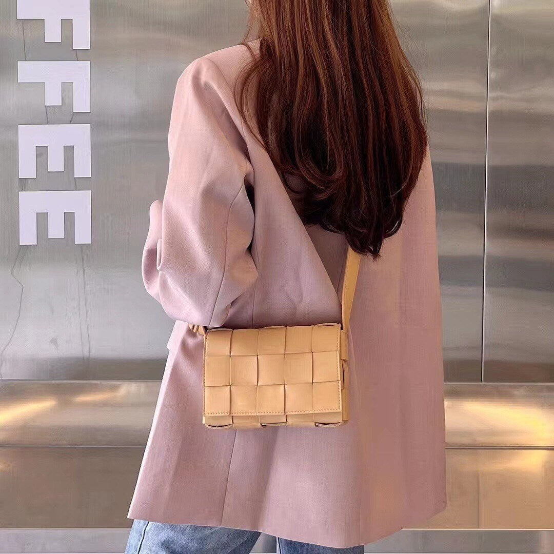 Cassette bag #2253 Almond