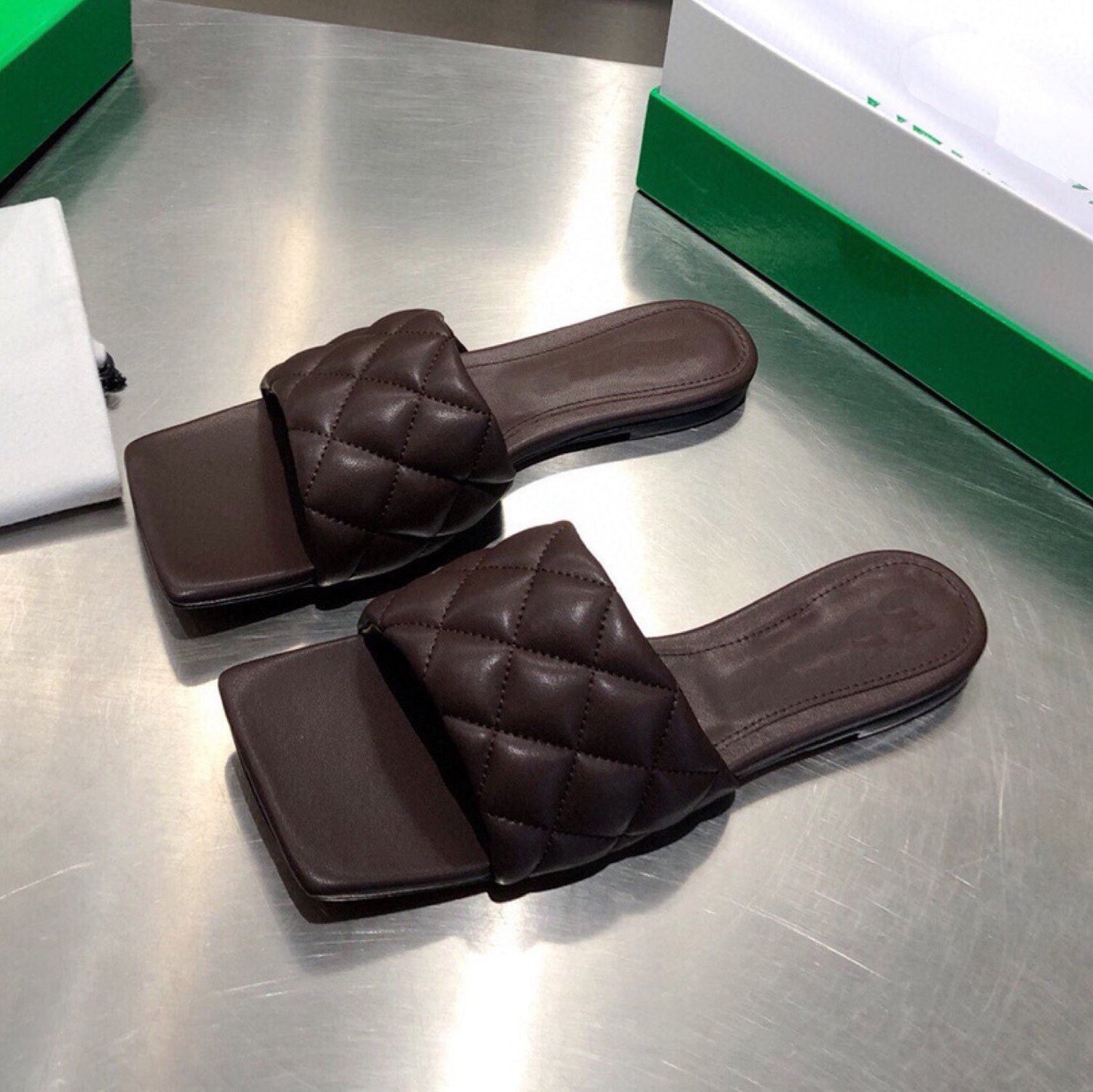 Genuine leather quilted sandal slide flat shoes
