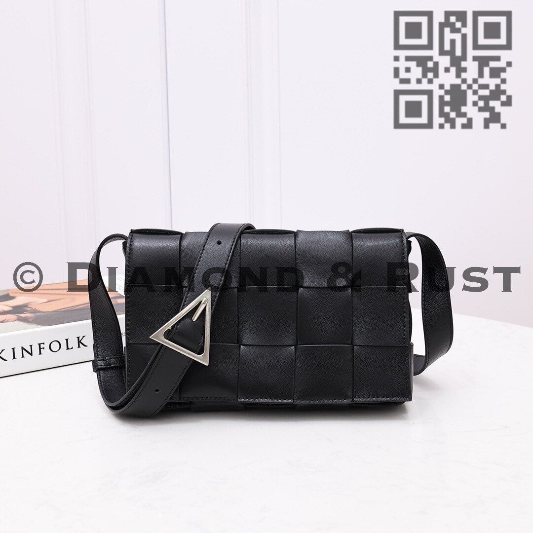 Cassette Bag In Contrast Color  # 2248 Black-Green Napa Smooth Leather