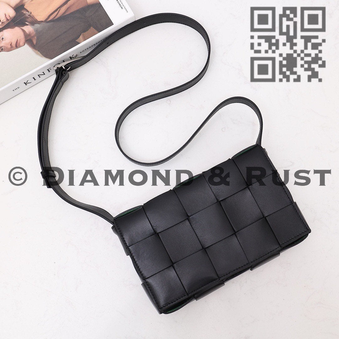 Cassette Bag In Contrast Color  # 2248 Black-Green Napa Smooth Leather