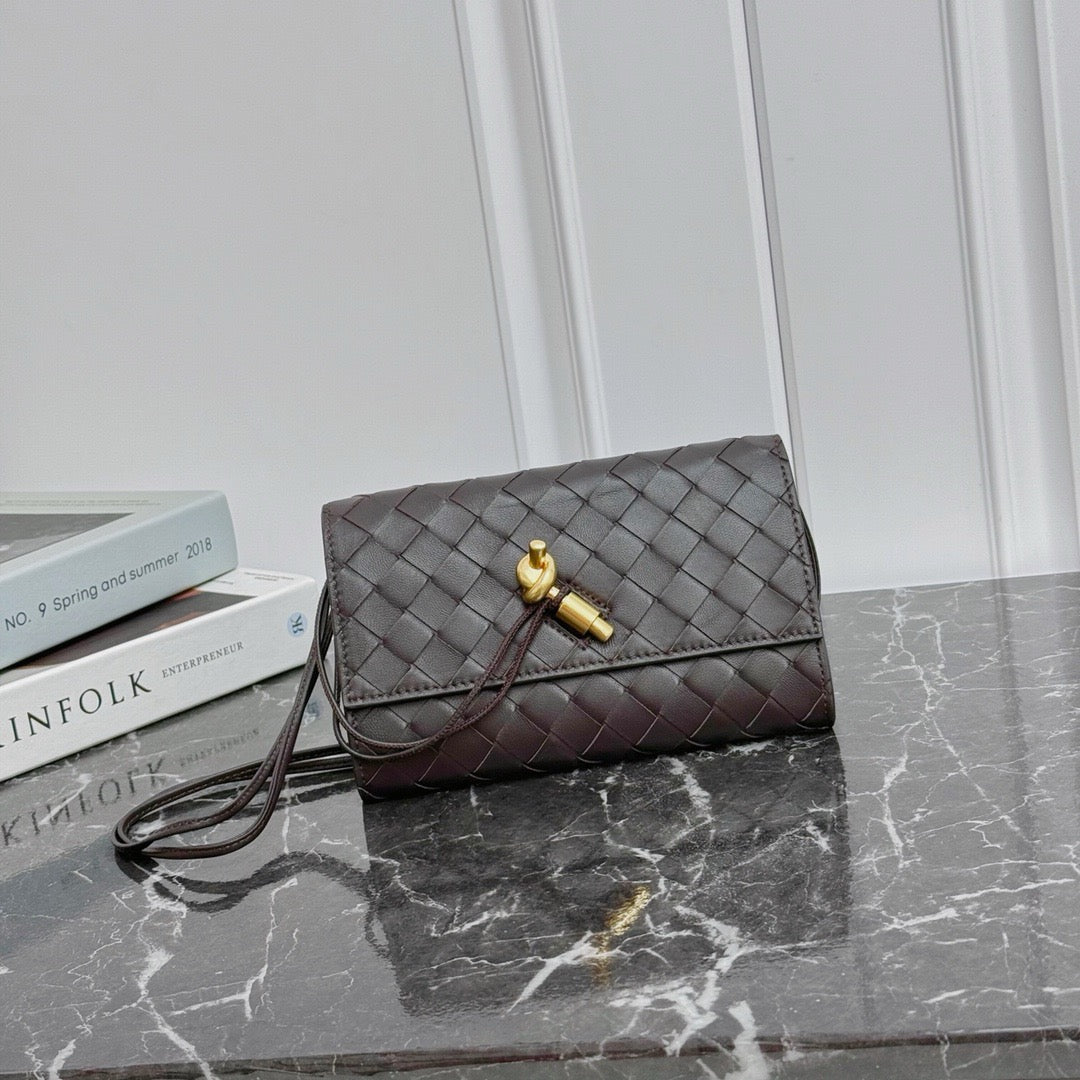 Andiamo Pouch Bag #2285 Fondant