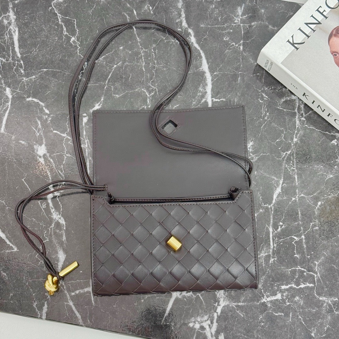 Andiamo Pouch Bag #2285 Fondant