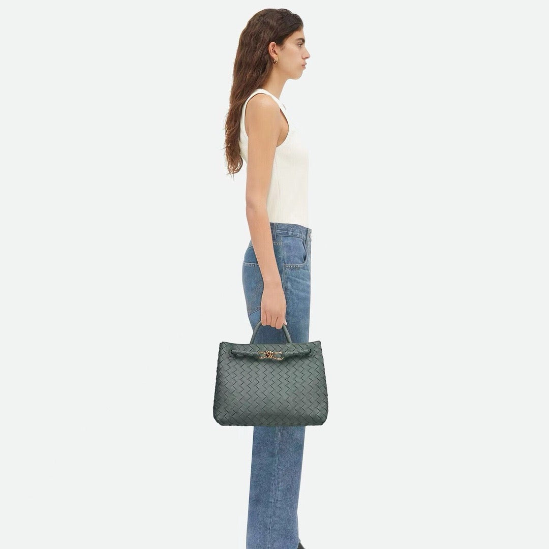 Medium Andiamo Bag #2261-1 Aloe