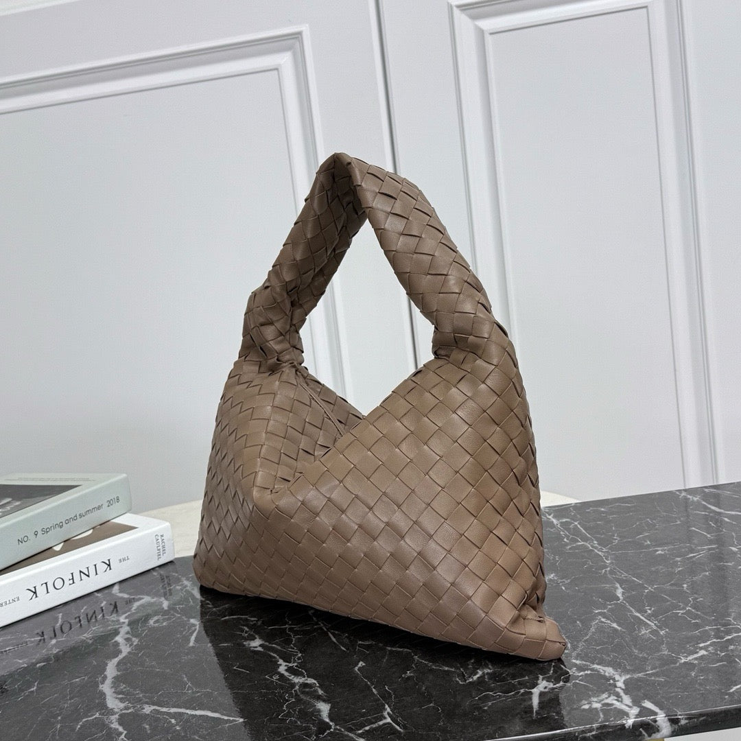 Small Hop Shoulder Bag #2269 Pine Cone