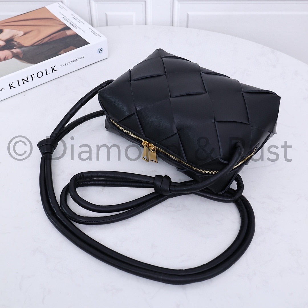 Medium Loop Camera Bag #2240-1 black-gold