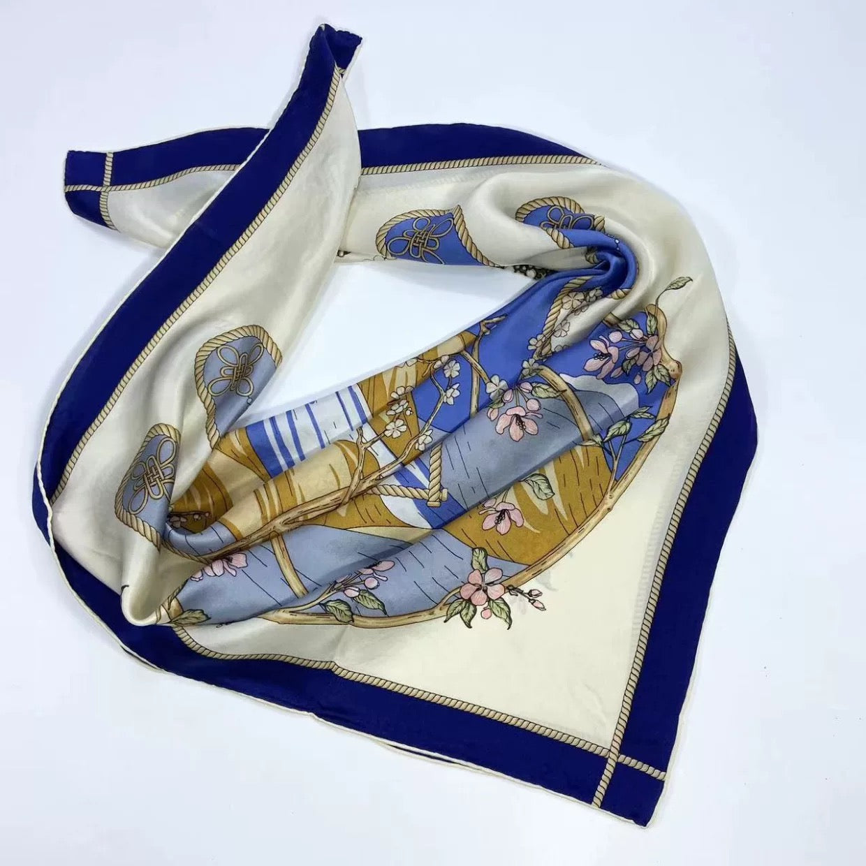 Pure-silk crêpe-de-Chine scarf 100 % mulberry silk 70cm Square