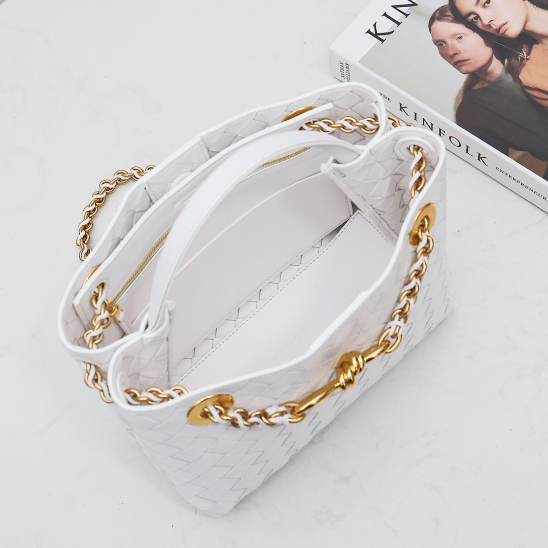 Small Chain Andiamo Bag #2276 White