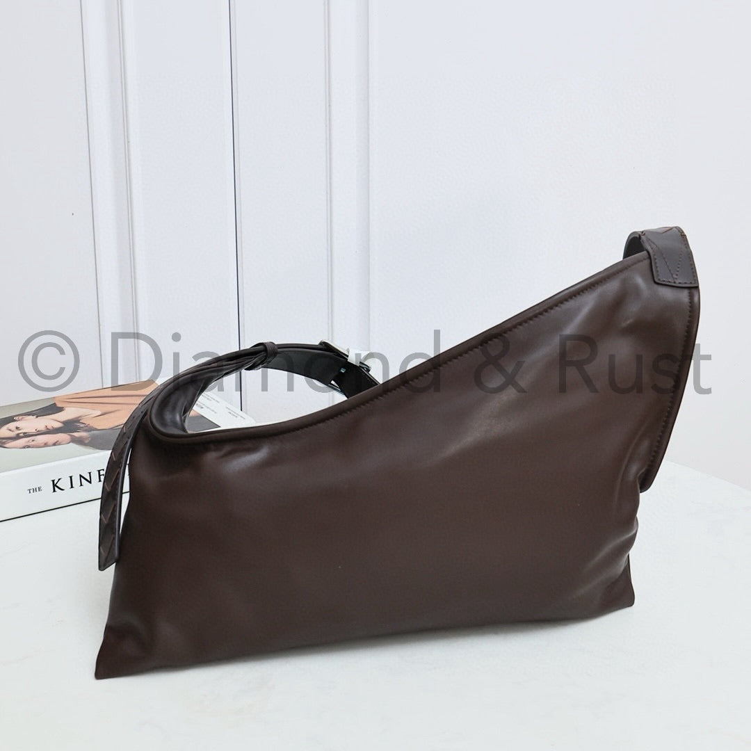 Small Zigzag Twisted Hobo Shoulder Bag # 9914 Chocolate