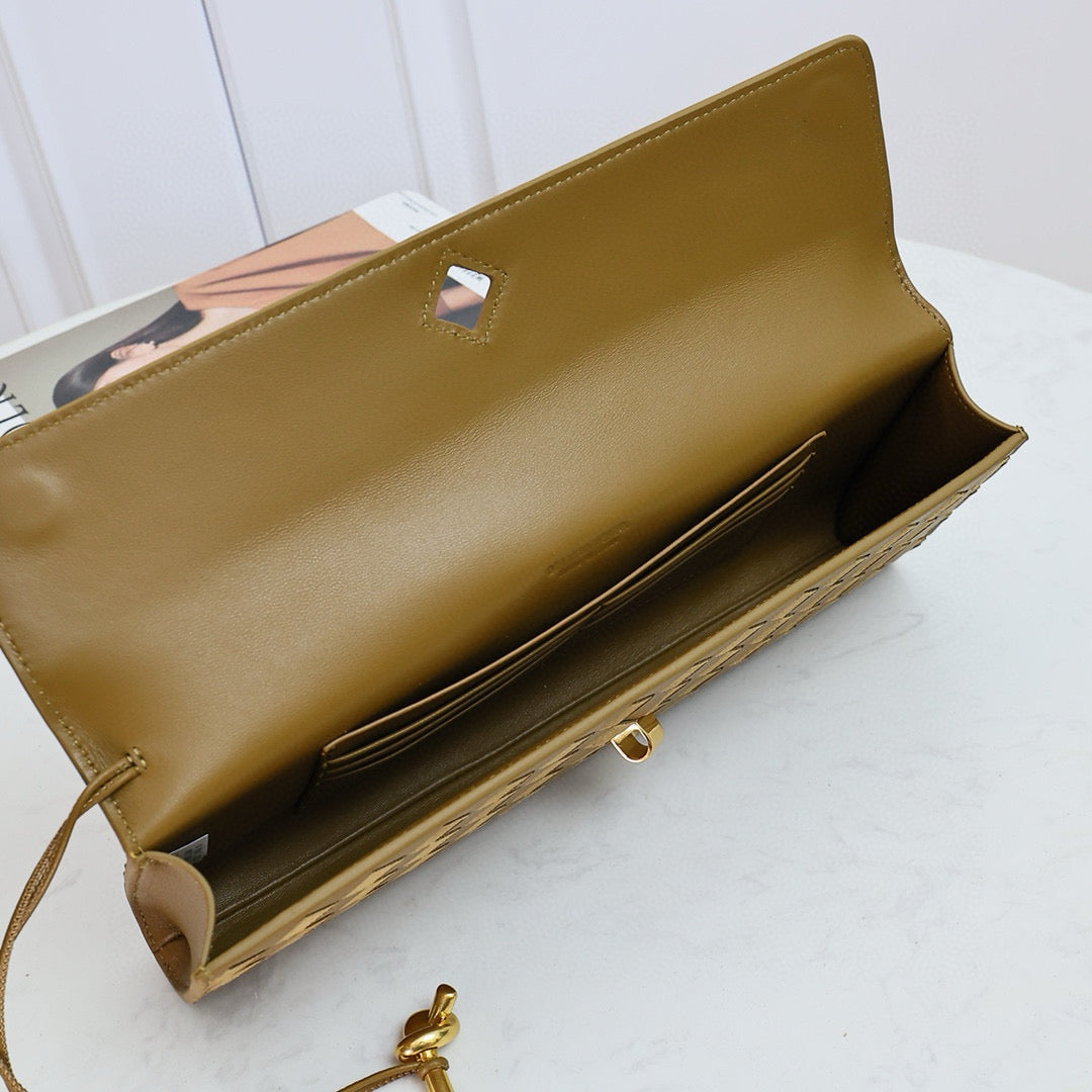 Long Clutch Andiamo Bag #2274 Acorn