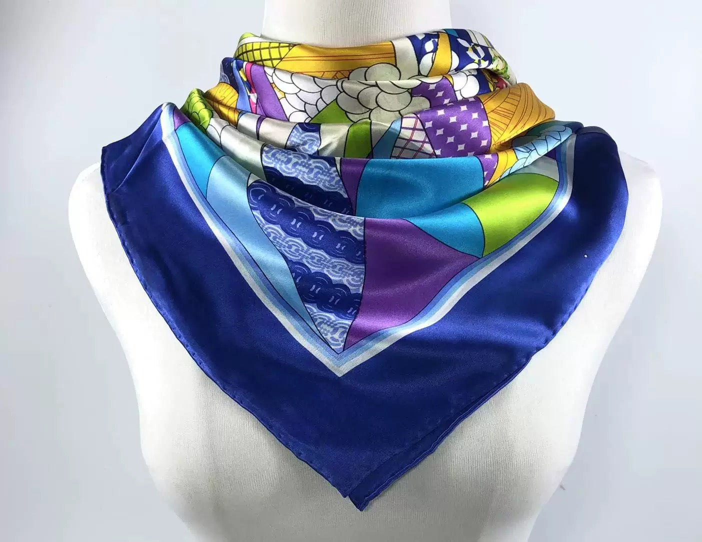 Pure Mulberry Silk Scarf – Lightweight 12 Momme Crepe, 110cm Square Large Wrap Shawl