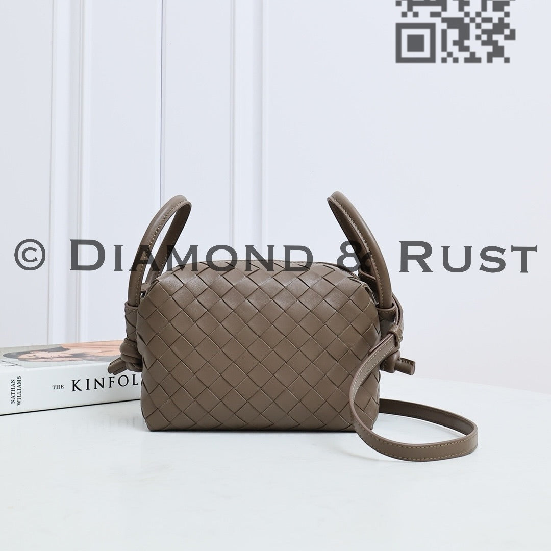 Small Loop Crossbody 9911 Nut Brown