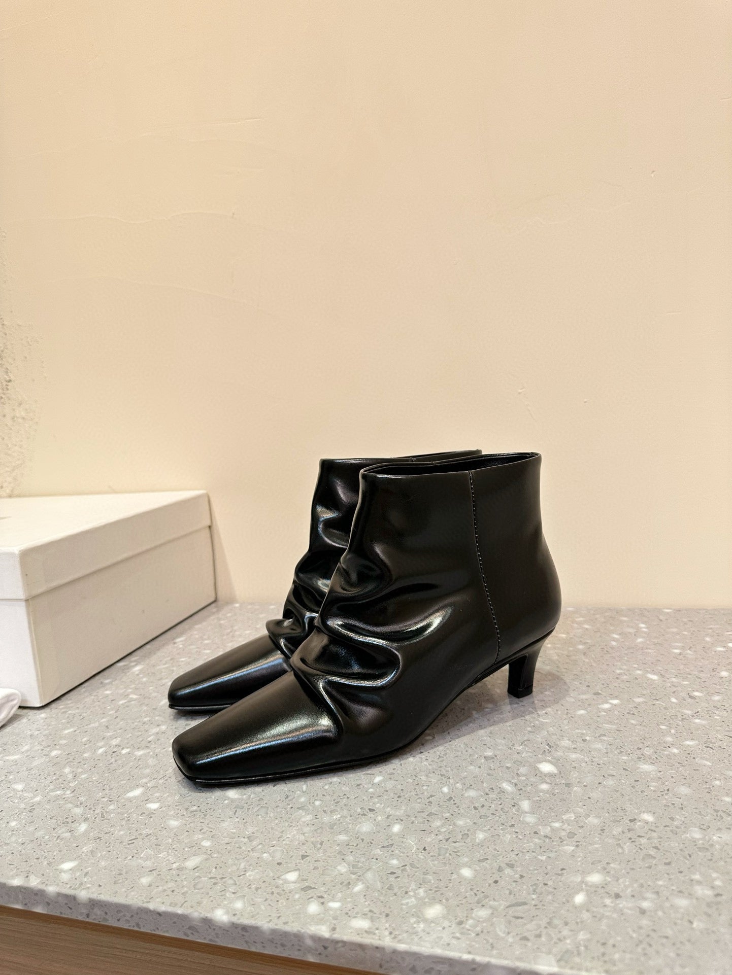 Slouched mid heel ankle boots Black