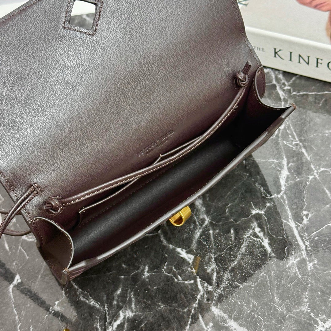 Andiamo Pouch Bag #2285 Fondant