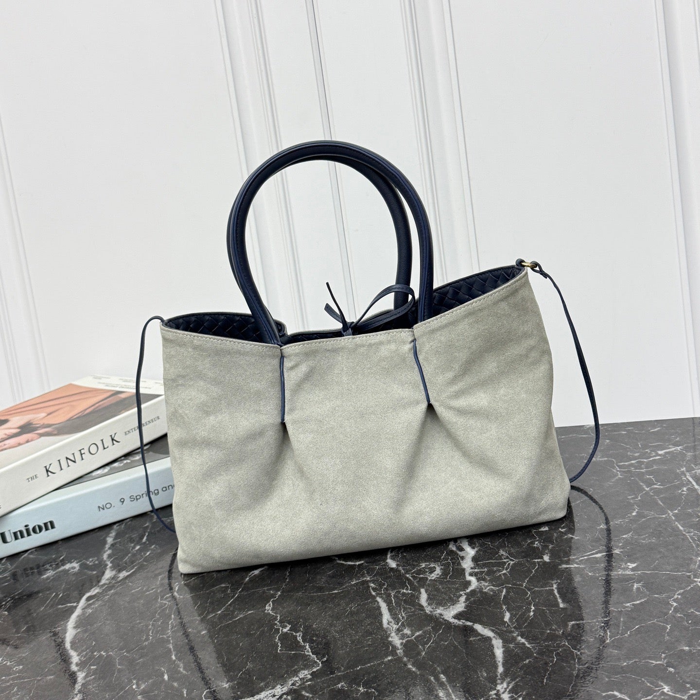 Medium Pinacoteca Tote Bag #2294 Navy