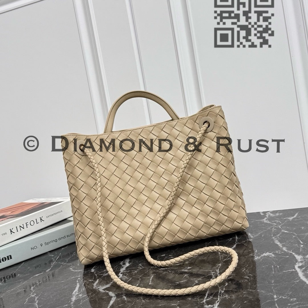 Medium Andiamo Bag #2261-1 Ecru
