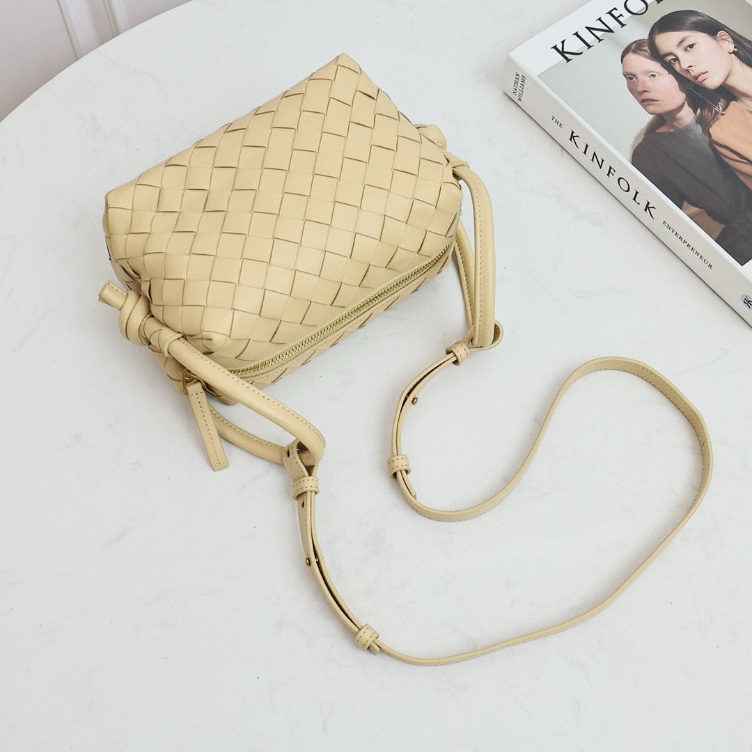 Small Loop Crossbody 9911 Cream