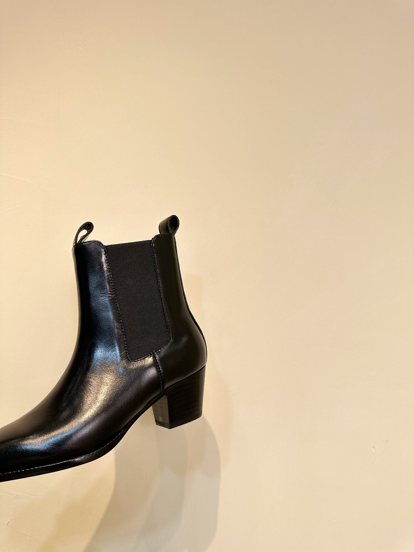 leather ankle boots Black