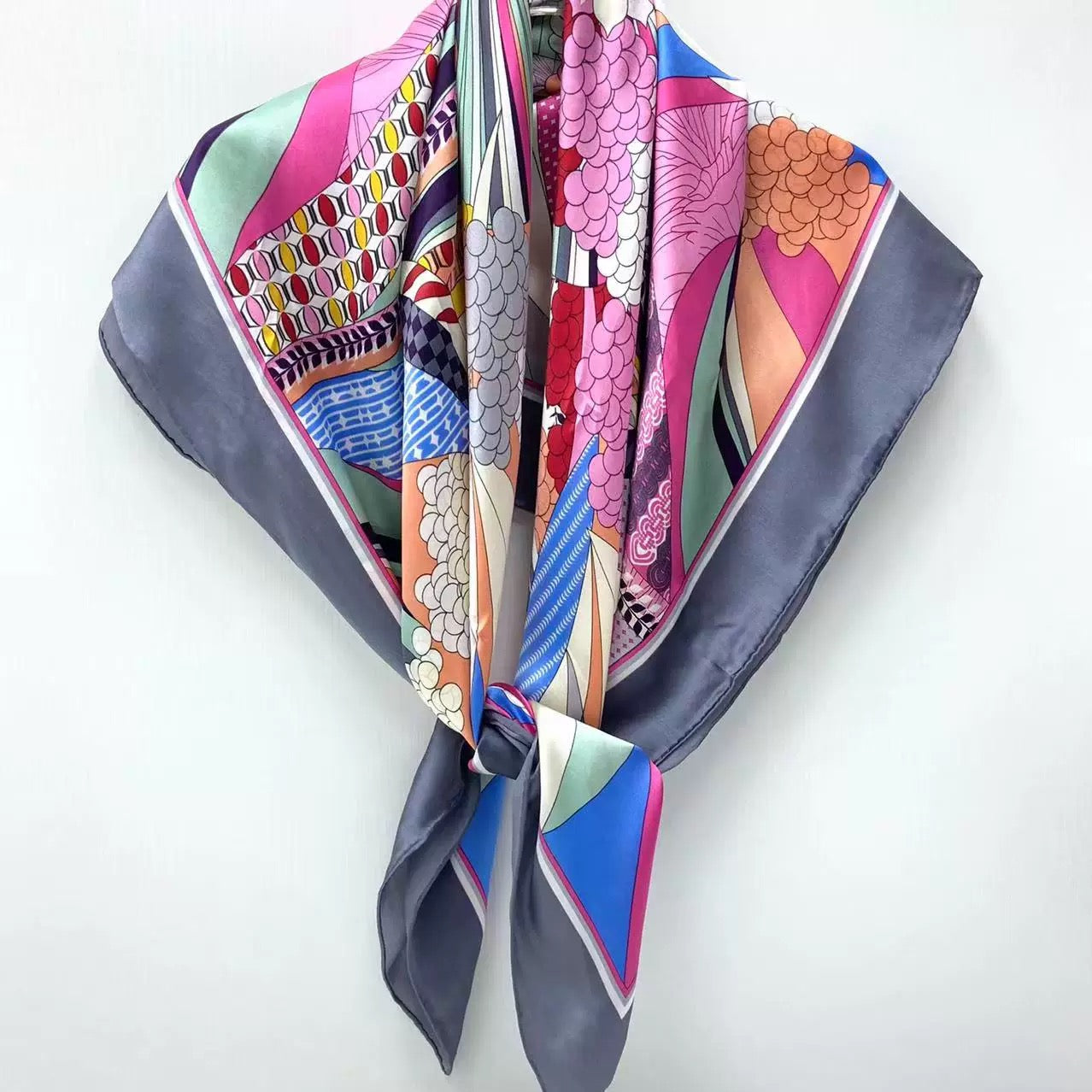 Pure Mulberry Silk Scarf – Lightweight 12 Momme Crepe, 110cm Square Large Wrap Shawl