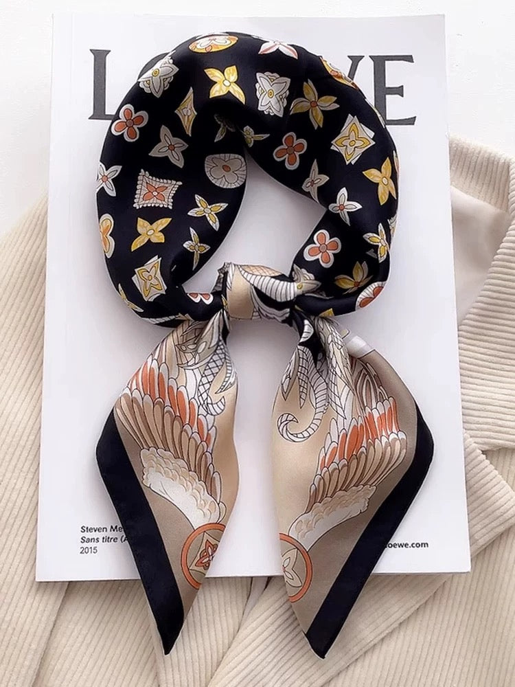 Pure-silk crêpe-de-Chine scarf 100 % mulberry silk 70cm Square Monogram-Style Pattern