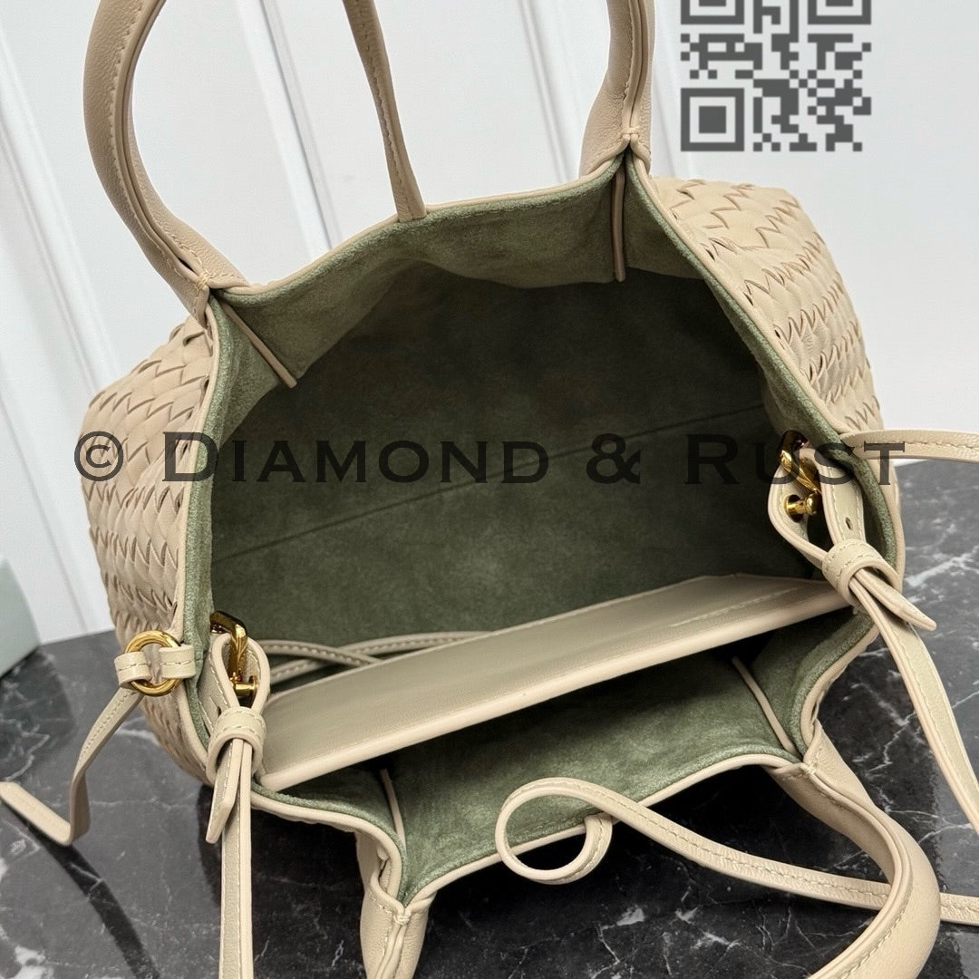 Medium Andiamo Bag #2261-1 Ecru
