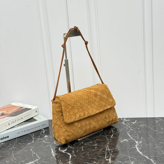 Giorno Pouch #2289 Suede Amber