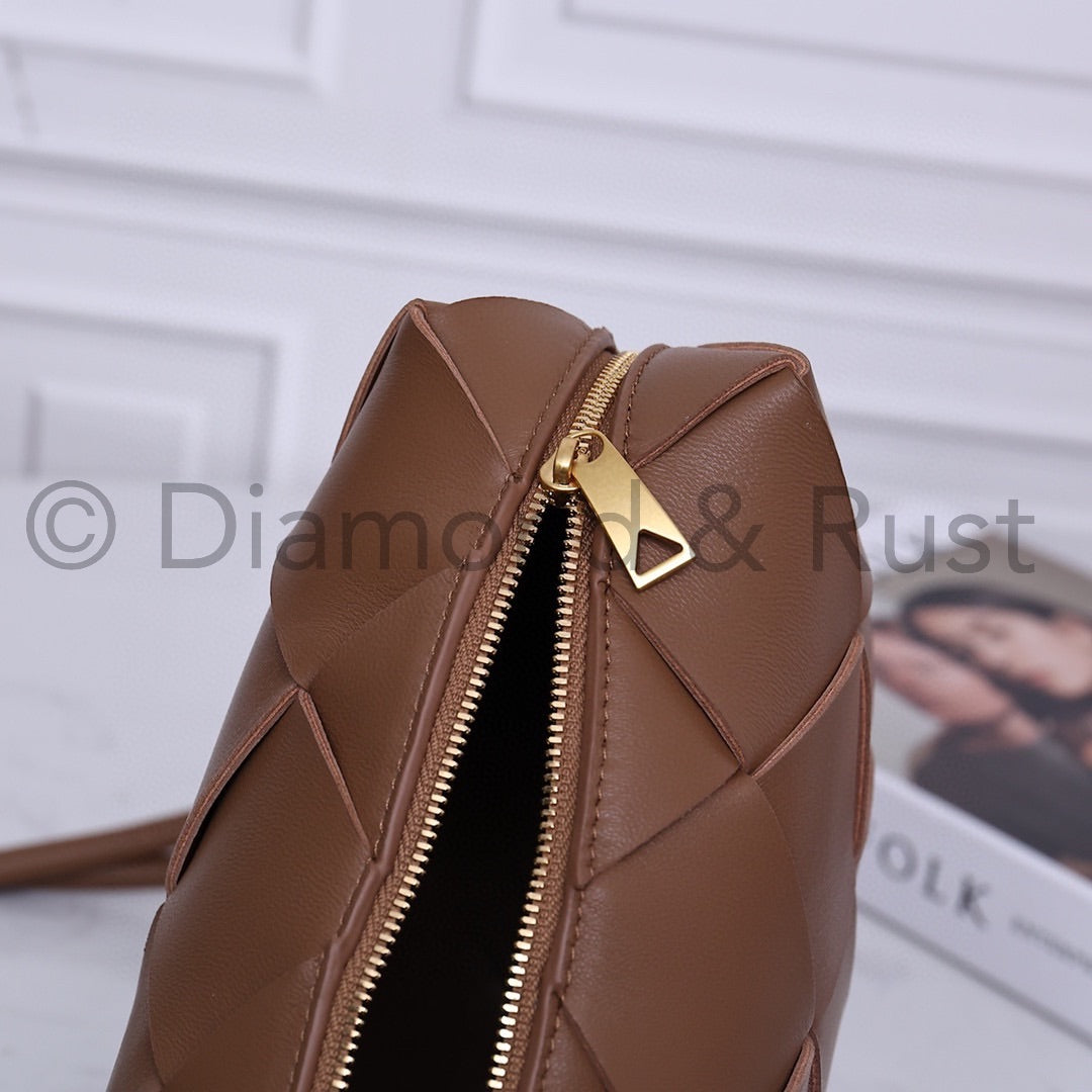 Medium Loop Camera Bag #2240-1 Caramel