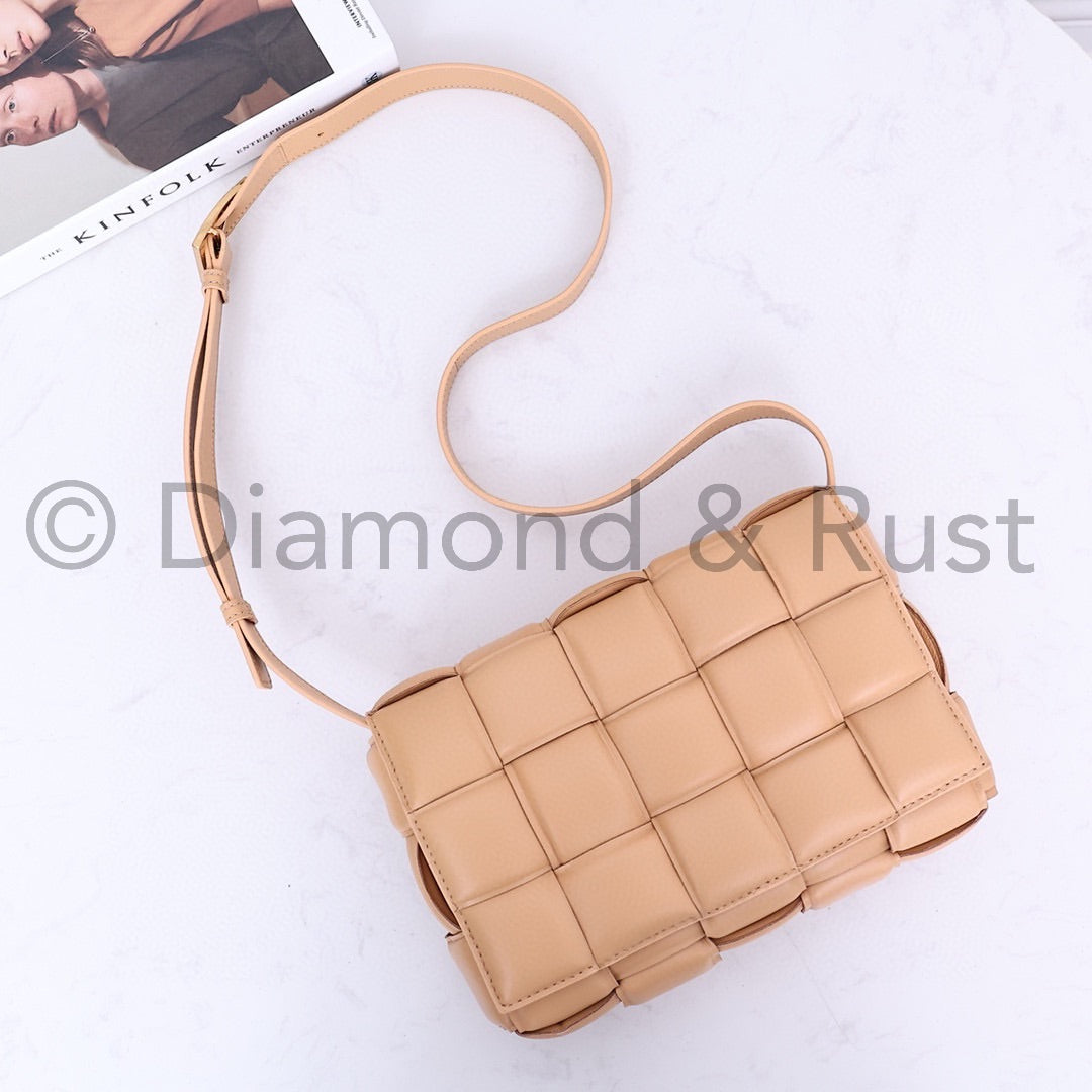 Padded Cassette Bag #6630A Almond