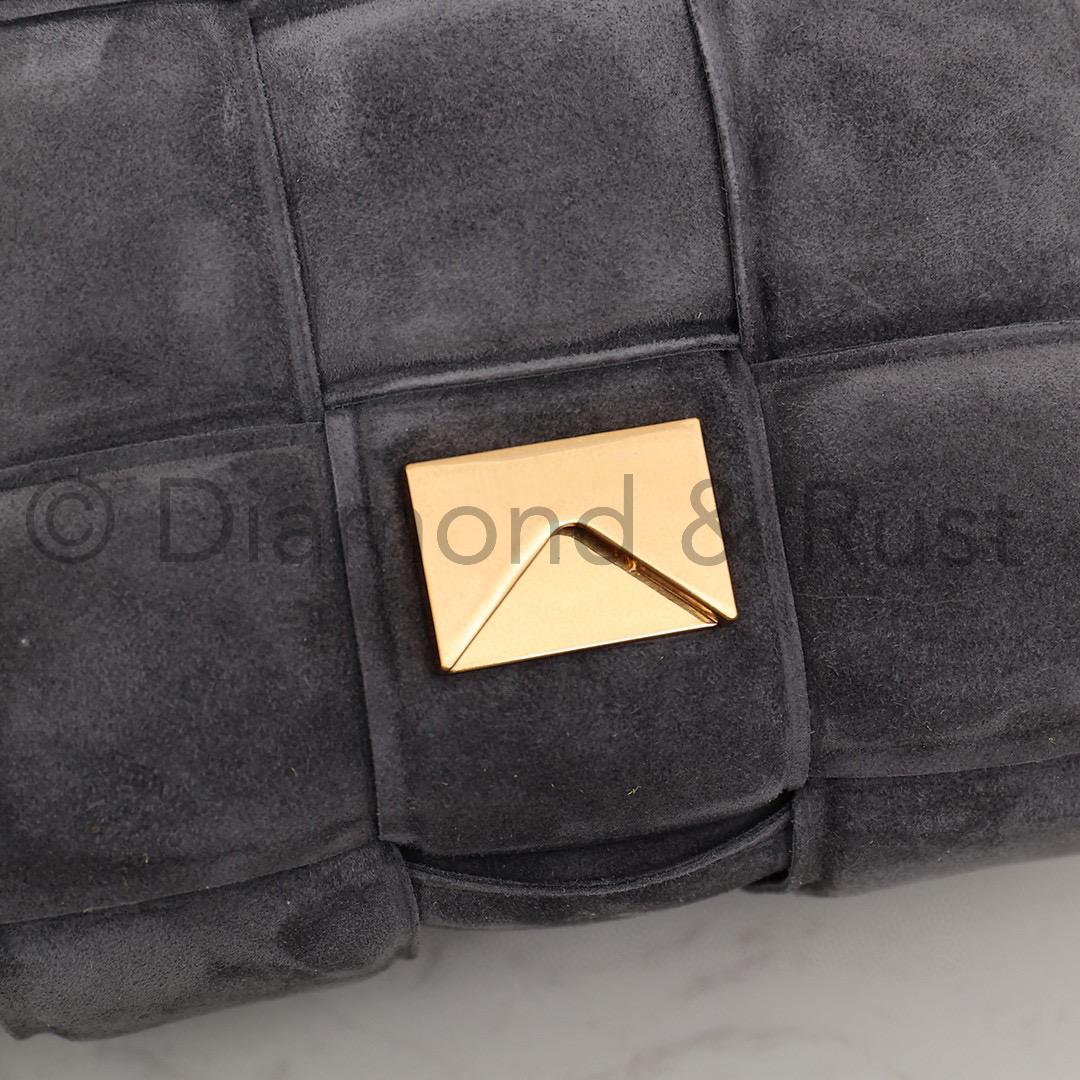 Padded Cassette Bag in Suede #6632A Thunder Gray