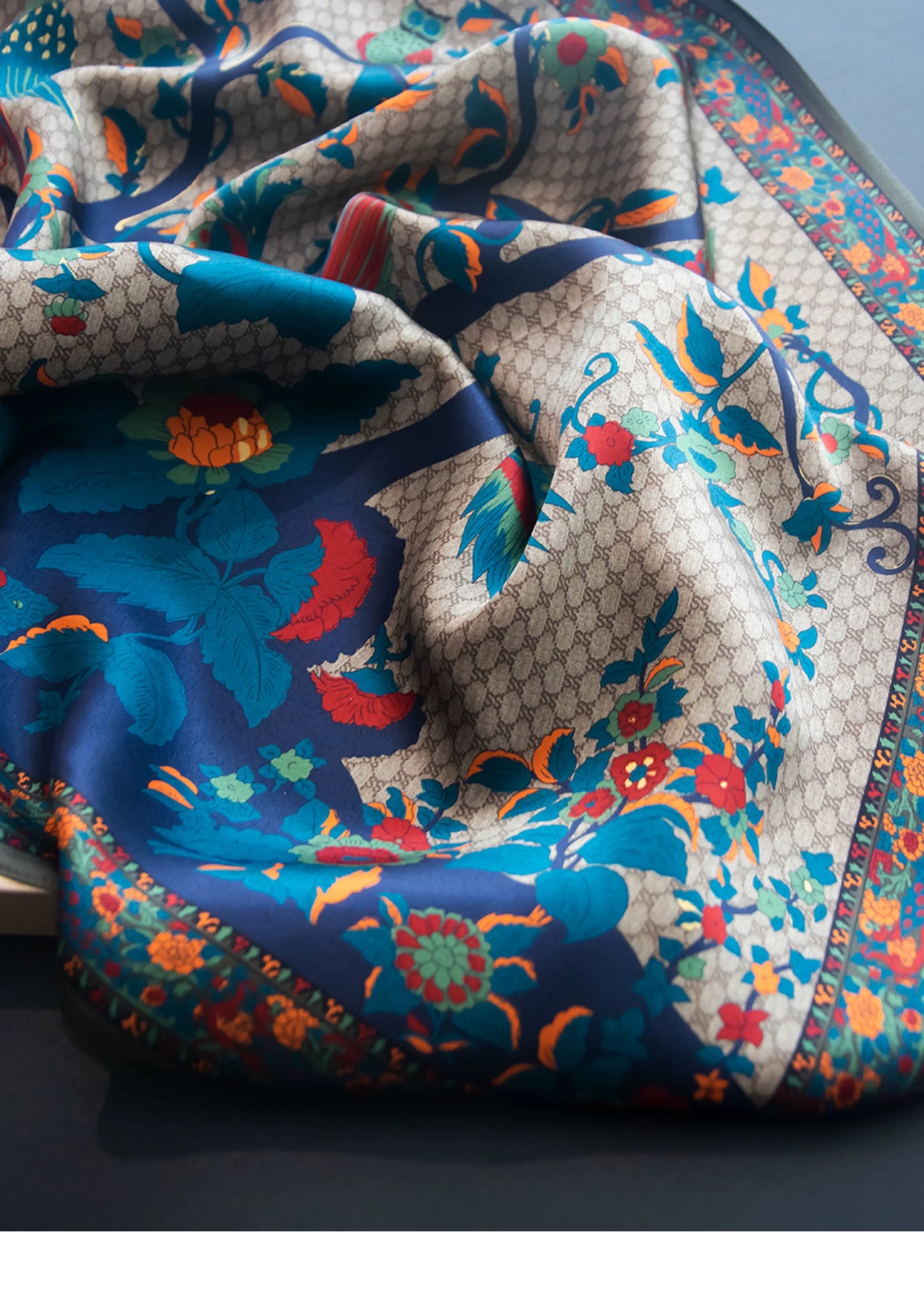 Pure Mulberry Silk Scarf – Lightweight 12 Momme Crepe, 70cm Square